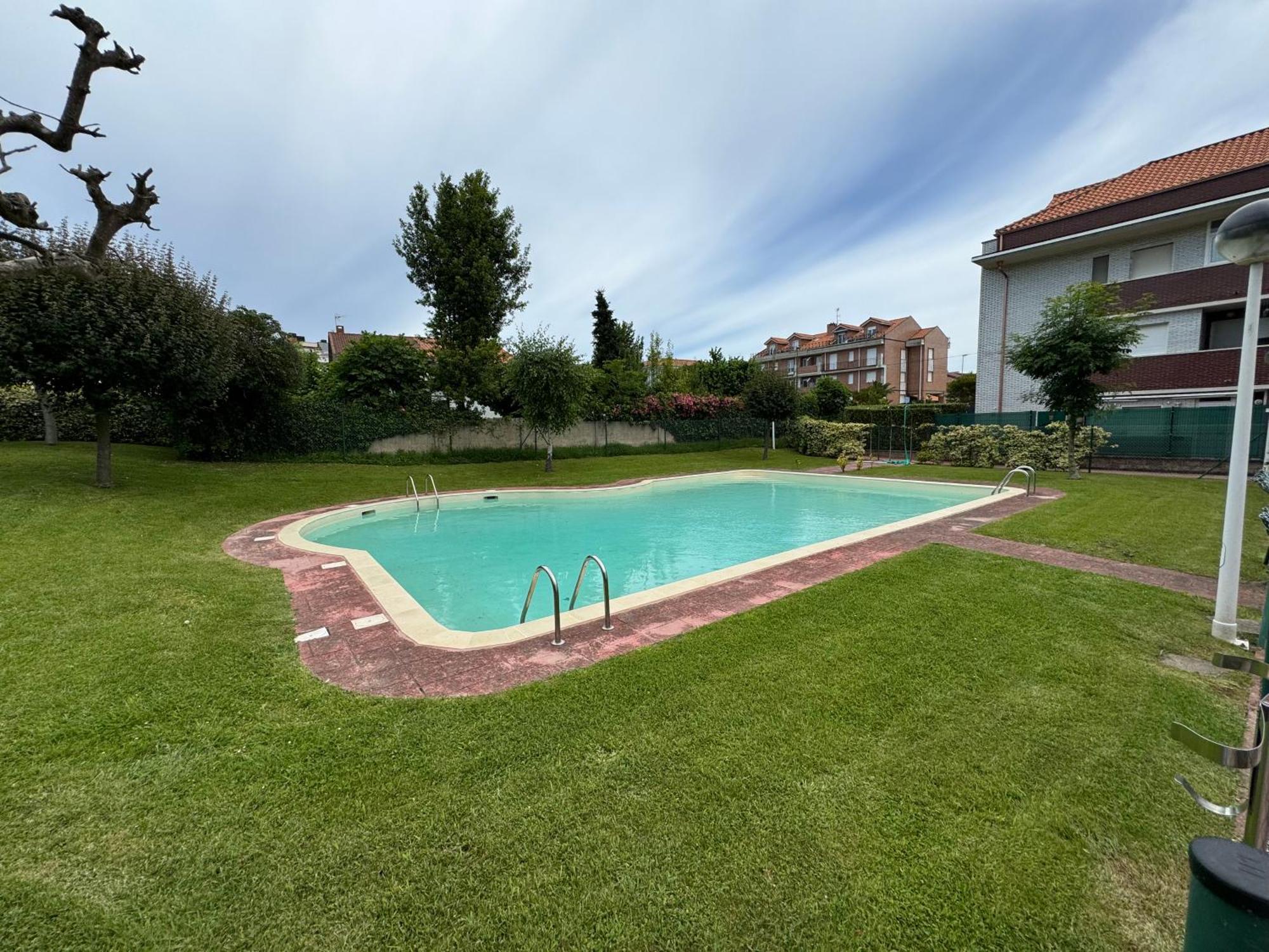 Garaje Y Piscina Comunitaria! Apartment Suances Exterior photo