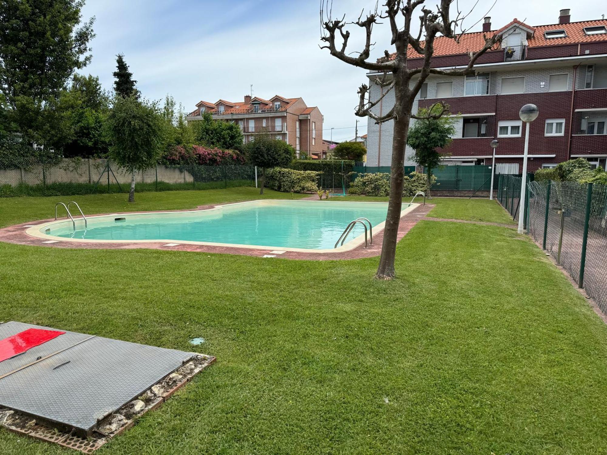 Garaje Y Piscina Comunitaria! Apartment Suances Exterior photo