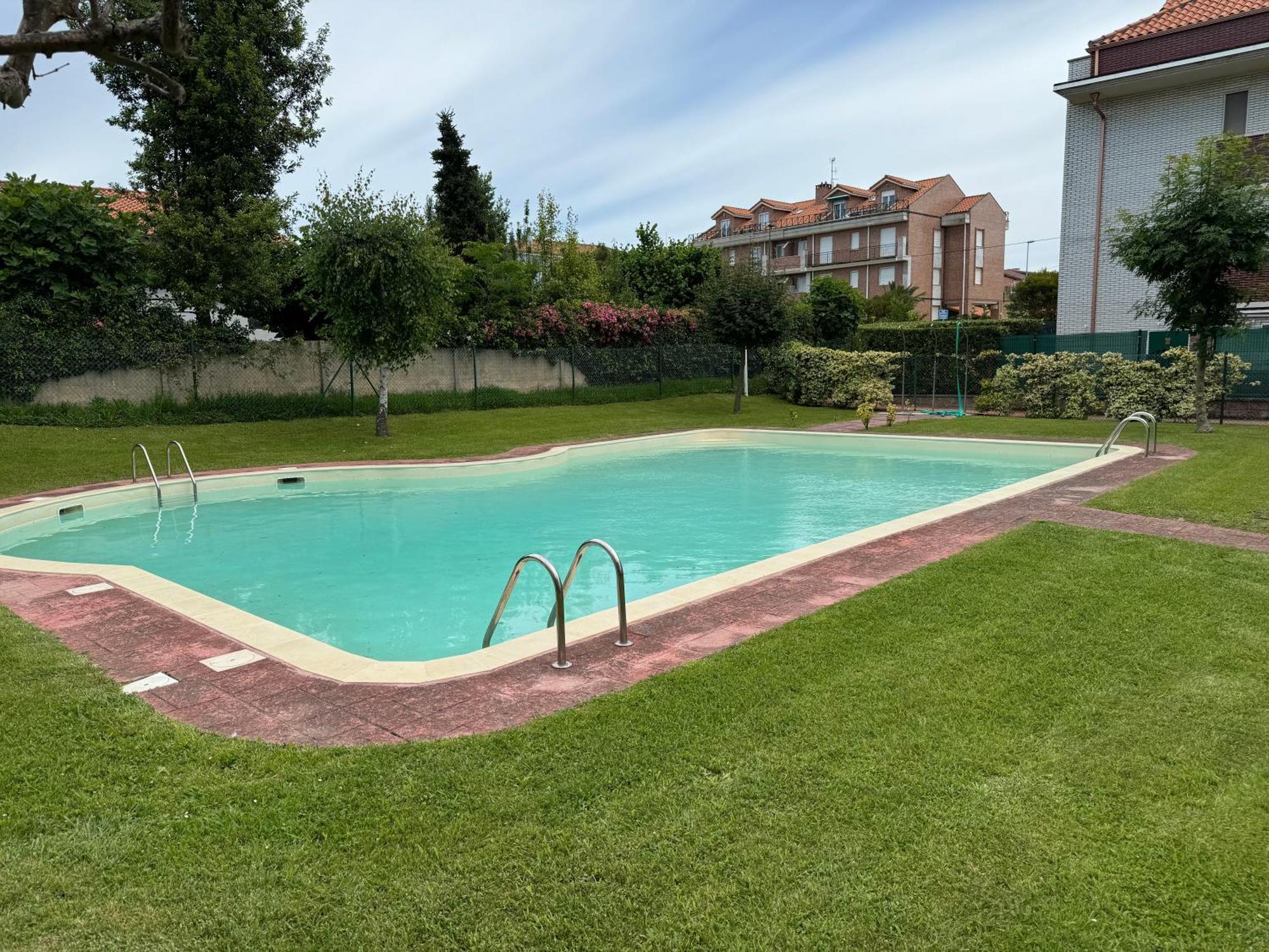 Garaje Y Piscina Comunitaria! Apartment Suances Exterior photo